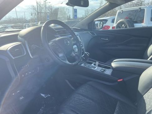 Used 2022 Nissan Murano Platinum w/ Cargo Package image 2