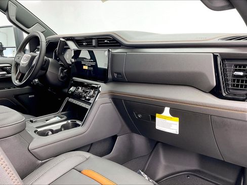 New 2026 GMC Sierra 3500 AT4 w/ AT4 Premium Plus Package image 6
