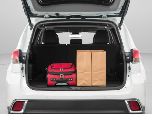 Used 2017 Toyota Highlander Limited FWD image 33
