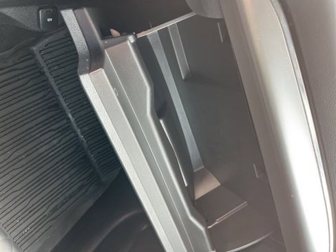 Used 2024 Ford Edge Titanium w/ Class II Trailer Tow Package image 27