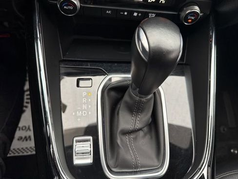 Used 2023 MAZDA CX-9 Touring image 18