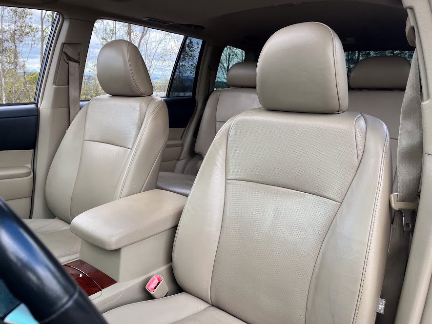 Used 2011 Toyota Highlander Limited w/ Tow Pkg FWD image 9