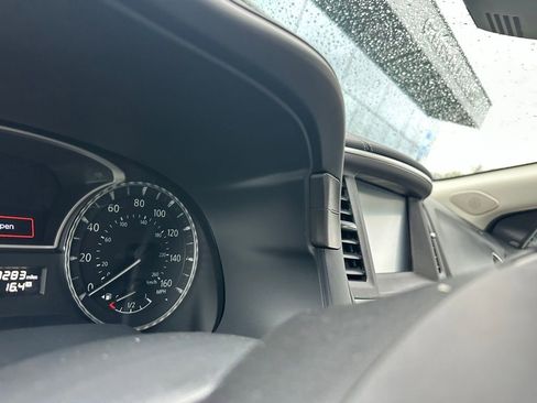 Used 2020 INFINITI QX60 Signature Edition image 2