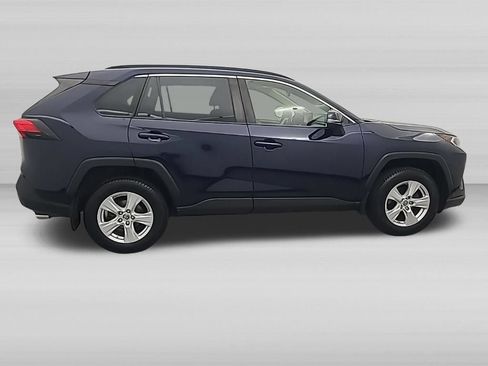 Used 2019 Toyota RAV4 XLE w/ Convenience Package AWD/4WD image 3