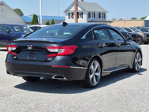 Used 2020 Honda Accord Touring image 3