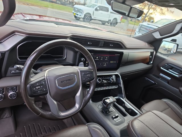 Used 2024 GMC Sierra 1500 Denali w/ Technology Package AWD/4WD image 16