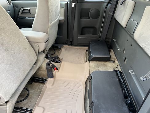 Used 2005 Chevrolet Colorado LS w/ Power Convenience Package image 15