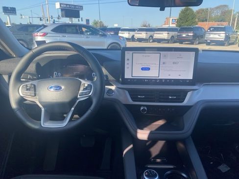 New 2025 Ford Explorer Active w/ Active Comfort Package image 14
