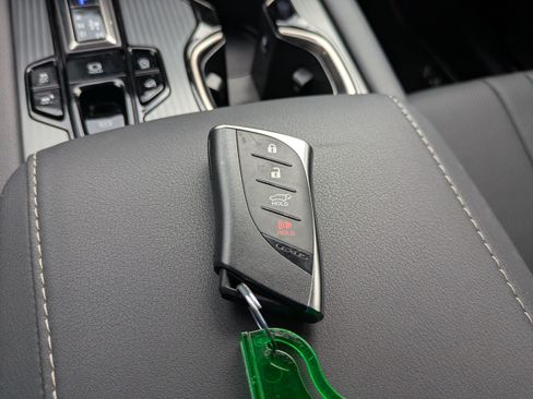 Used 2024 Lexus RX 350 F Sport w/ Convenience Package AWD/4WD image 33