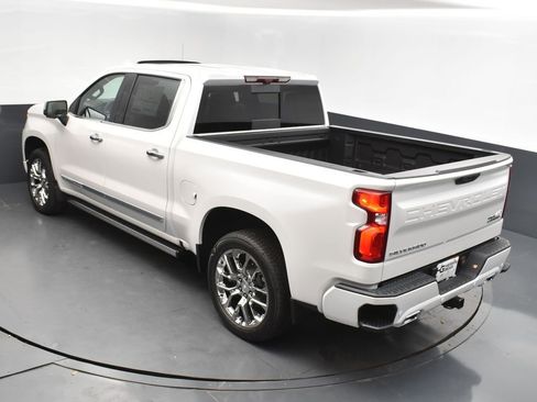 New 2025 Chevrolet Silverado 1500 High Country AWD/4WD image 38