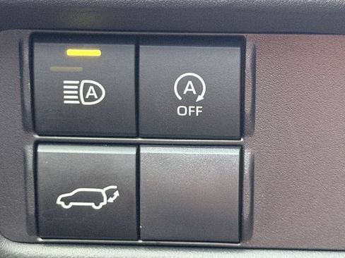 Used 2024 Toyota Highlander XSE FWD image 23