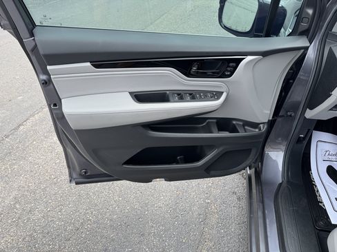 Used 2024 Honda Odyssey Elite image 7
