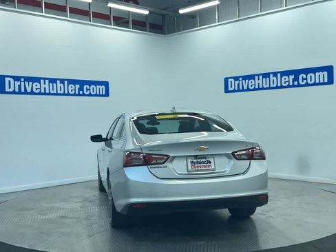 Used 2022 Chevrolet Malibu LT FWD image 9