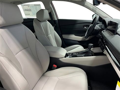 New 2025 Honda Accord EX-L image 32