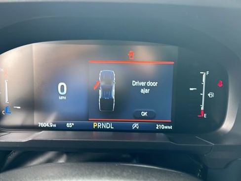 Certified 2025 Ford Maverick XLT w/ Black Appearance Package image 18