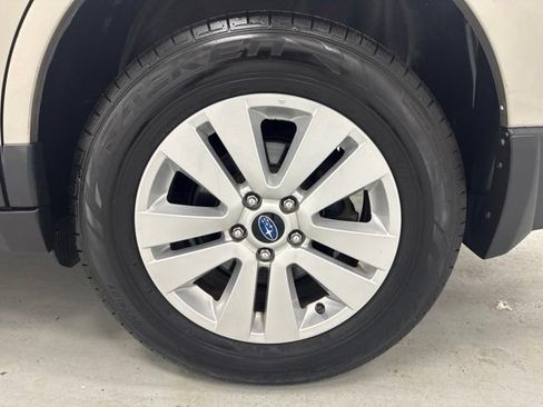 Used 2018 Subaru Outback 2.5i Premium AWD/4WD image 33