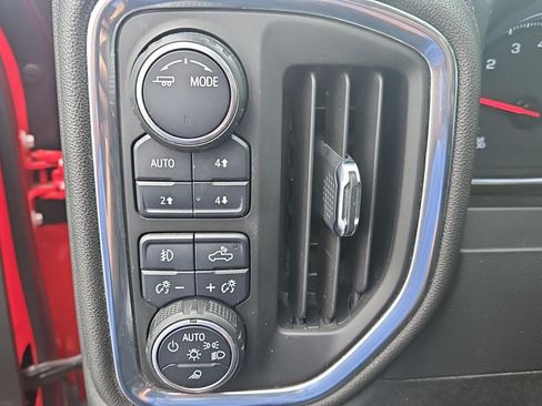Used 2021 Chevrolet Silverado 1500 LT Trail Boss w/ LT Trail Boss Premium Package AWD/4WD image 28