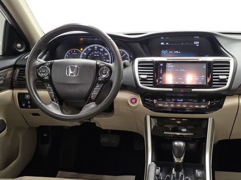 Used 2016 Honda Accord EX-L image 17