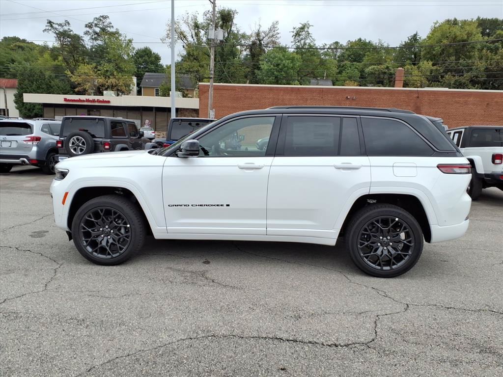 New 2027 Jeep Grand Cherokee Summit AWD/4WD image 7