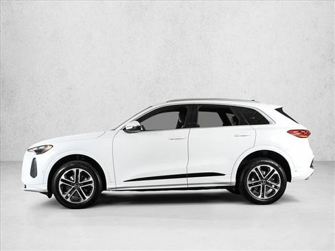 Certified 2025 Audi Q5 Premium w/ Convenience Package AWD/4WD image 9