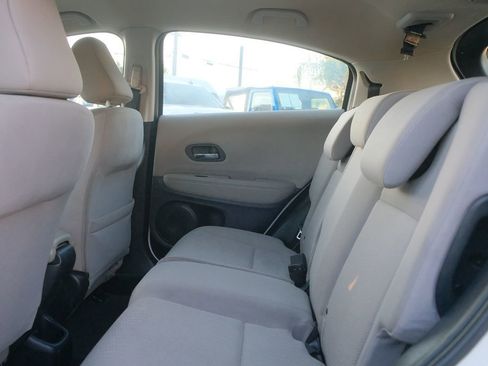 Used 2017 Honda HR-V LX image 31