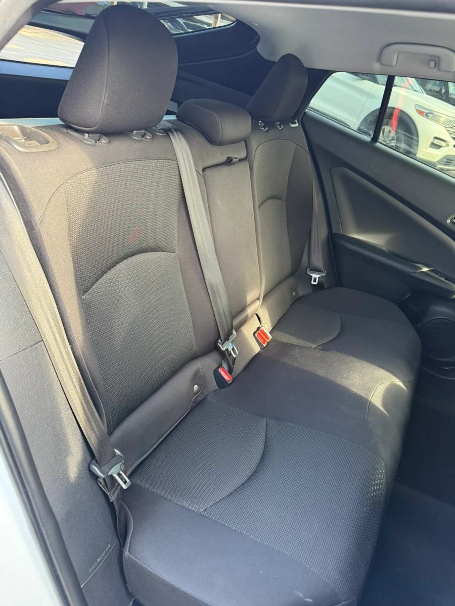 Used 2021 Toyota Prius LE FWD image 11