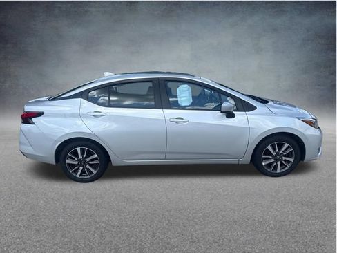 Used 2025 Nissan Versa SV FWD image 12