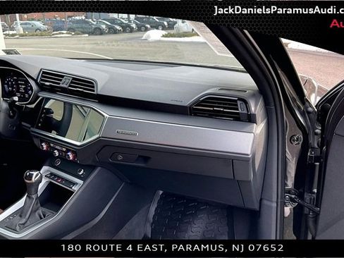 Used 2023 Audi Q3 2.0T Premium w/ Convenience Package image 14