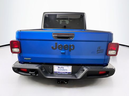 Used 2023 Jeep Gladiator Sport AWD/4WD image 6