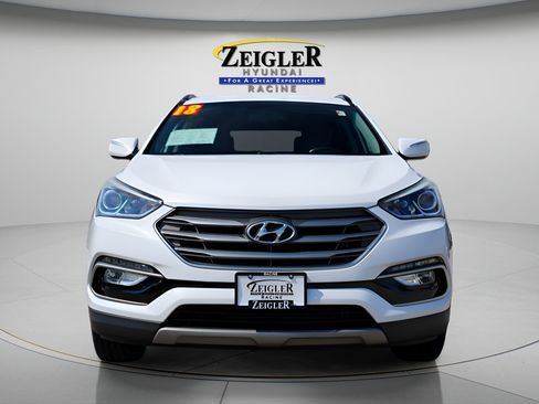 Used 2018 Hyundai Santa Fe Sport AWD/4WD image 2