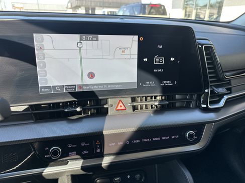 Used 2023 Kia Sportage SX image 17