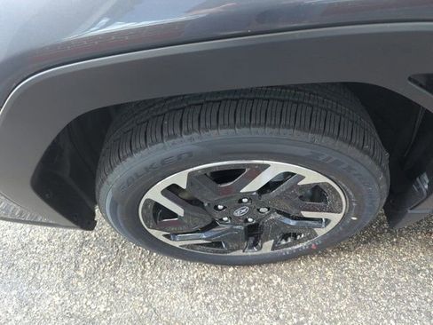 Used 2025 Subaru Forester Premium image 34