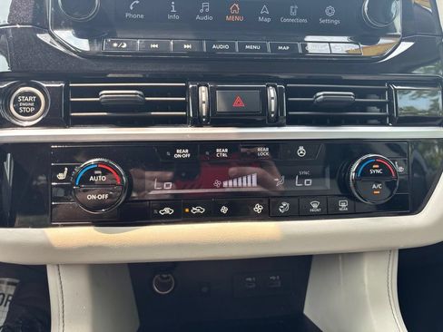 Certified 2024 Nissan Pathfinder SL w/ Cargo Package AWD/4WD image 27