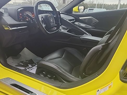 Used 2024 Chevrolet Corvette Stingray Preferred Cpe w/ Z51 Performance Package image 15