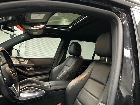 Used 2020 Mercedes-Benz GLS 450 4MATIC image 17