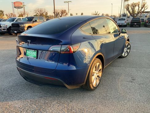 Used 2024 Tesla Model Y Long Range image 5