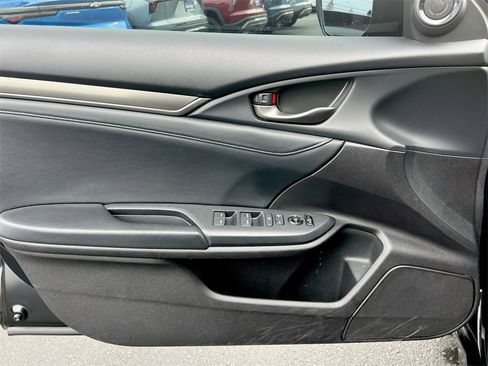 Used 2017 Honda Civic EX-L image 19