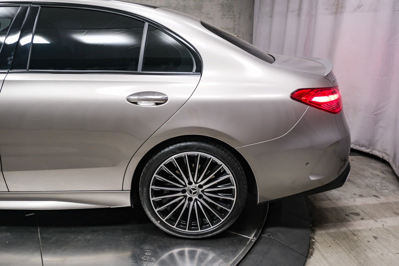 Used 2024 Mercedes-Benz C 300 Sedan image 8