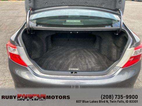 Used 2013 Toyota Camry SE w/ Preferred Accessory Pkg FWD image 25