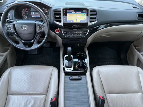 Used 2018 Honda Ridgeline RTL-E image 3
