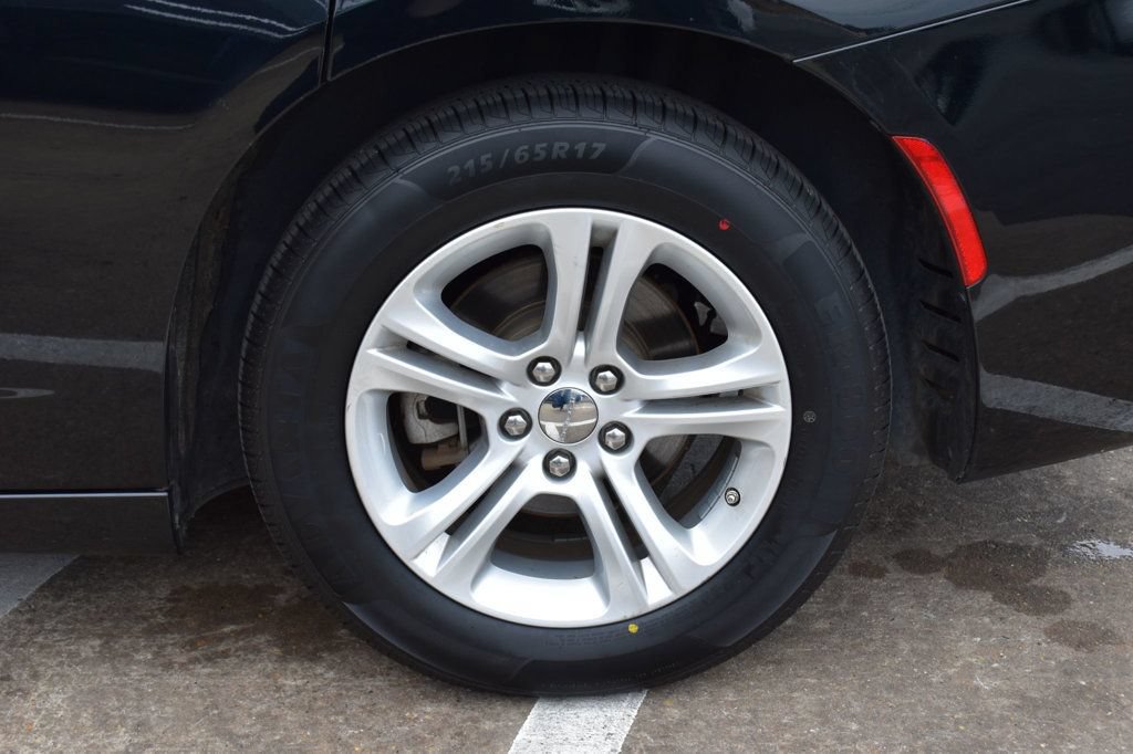 Used 2023 Dodge Charger SXT RWD image 11