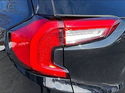 Certified 2024 GMC Terrain Denali w/ Black Diamond Edition image 30