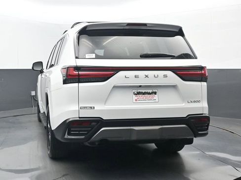 Used 2023 Lexus LX 600 4WD w/ Interior Upgrade Package image 21