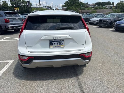Certified 2023 Kia Niro EX Touring FWD image 6