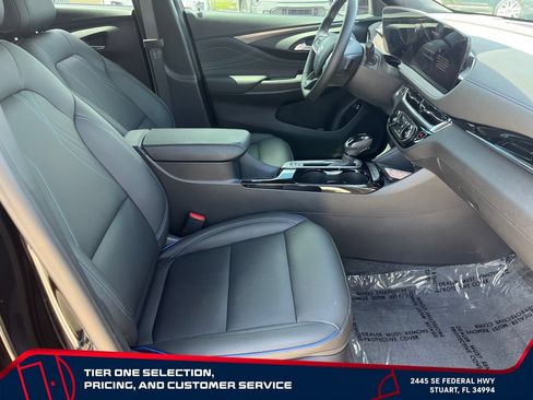 Used 2025 Buick Envista Sport Touring w/ Convenience II Package FWD image 19