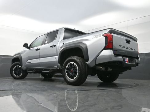Used 2024 Toyota Tacoma TRD Off-Road AWD/4WD image 26