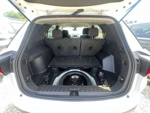 Used 2024 Chevrolet Equinox LS w/ LS Convenience Package AWD/4WD image 9