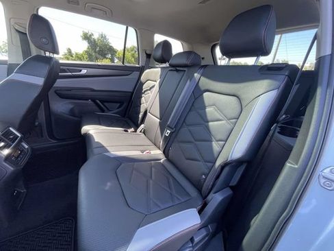Certified 2026 Volkswagen Atlas Peak Edition AWD/4WD image 12