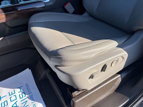 Used 2023 GMC Sierra 1500 SLT w/ SLT Premium Package image 23