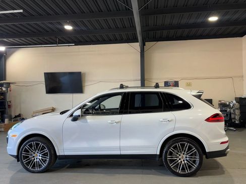 Used 2017 Porsche Cayenne S AWD/4WD image 8